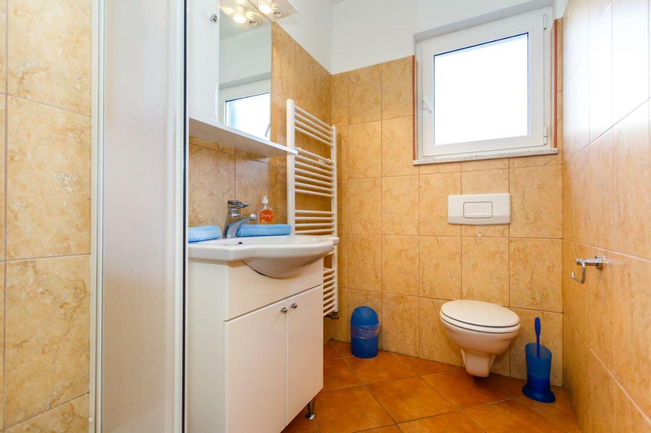 Apartment Anton クルク エクステリア 写真